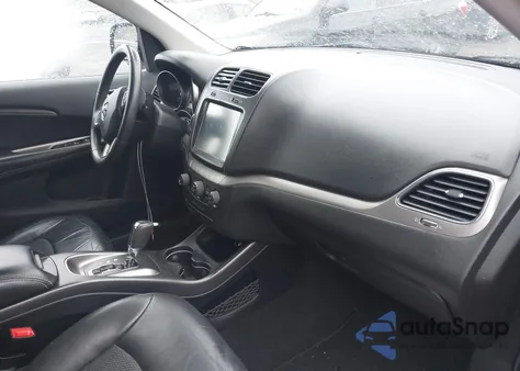 2018 Dodge Journey Crossroad Awd z USA, uszkodzony, nr VIN 3C4PDDGG0JT387859